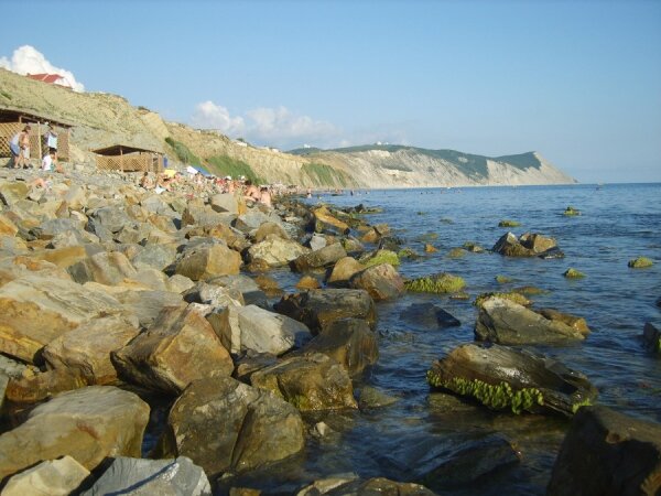 каменистый пляж в Анапе