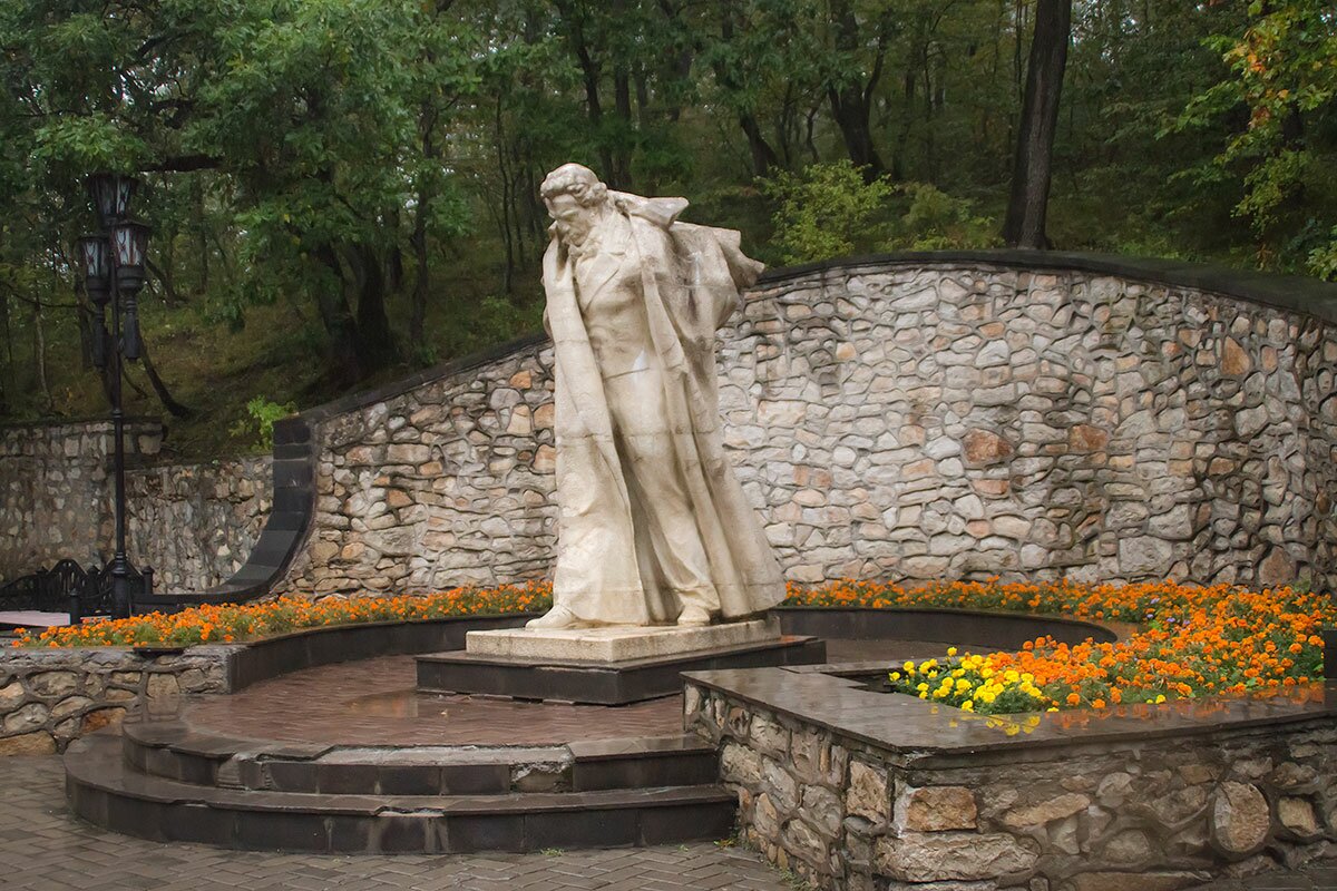Памятник Пушкину в Железноводске