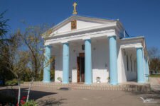 Hram-Pokrova-Presvyatoj-Bogorodicy-v-stanice-Taman'